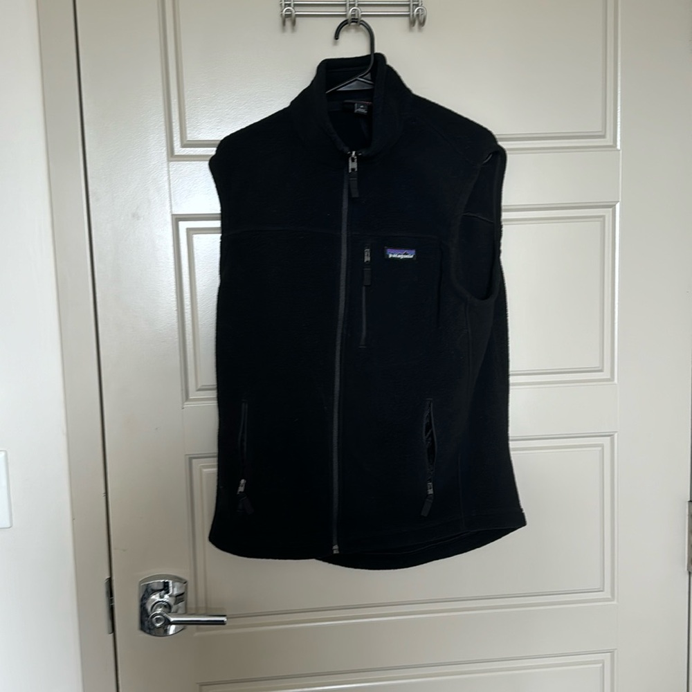 Men’s Patagonia Black Vest Medium